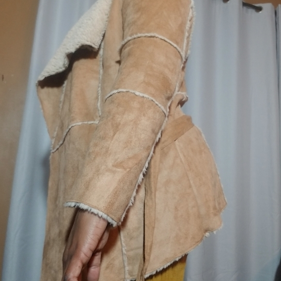 Jacket - Picture 2 of 4